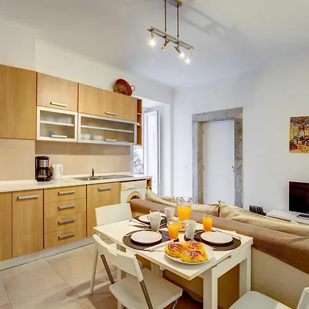 Cozy Tailor Made With A Refreshing Terrace Apartment