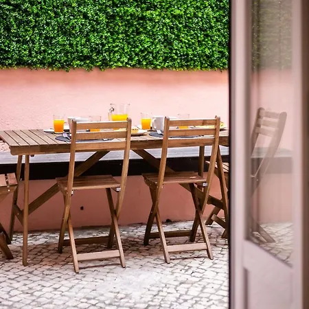 Cozy Tailor Made With A Refreshing Terrace Apartment