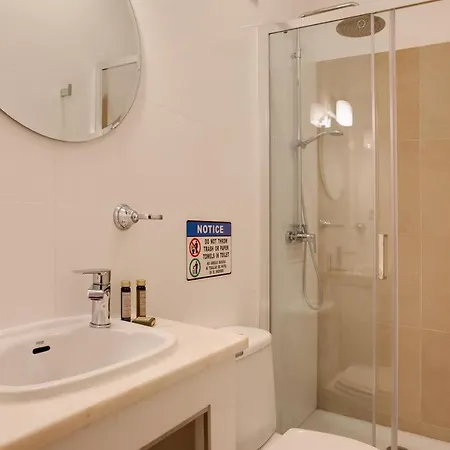 Cozy Tailor Made With A Refreshing Terrace Lissabon