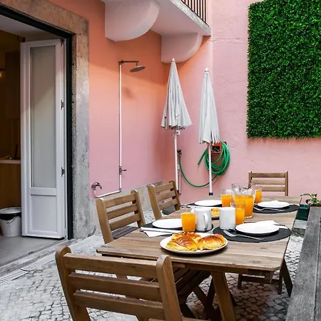 Cozy Tailor Made With A Refreshing Terrace Lejlighed Lisboa